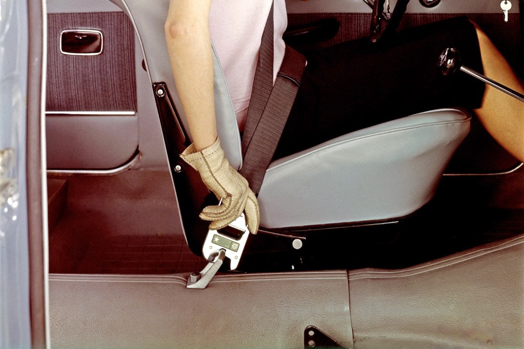 안전벨트의 뿌리를 찾아서