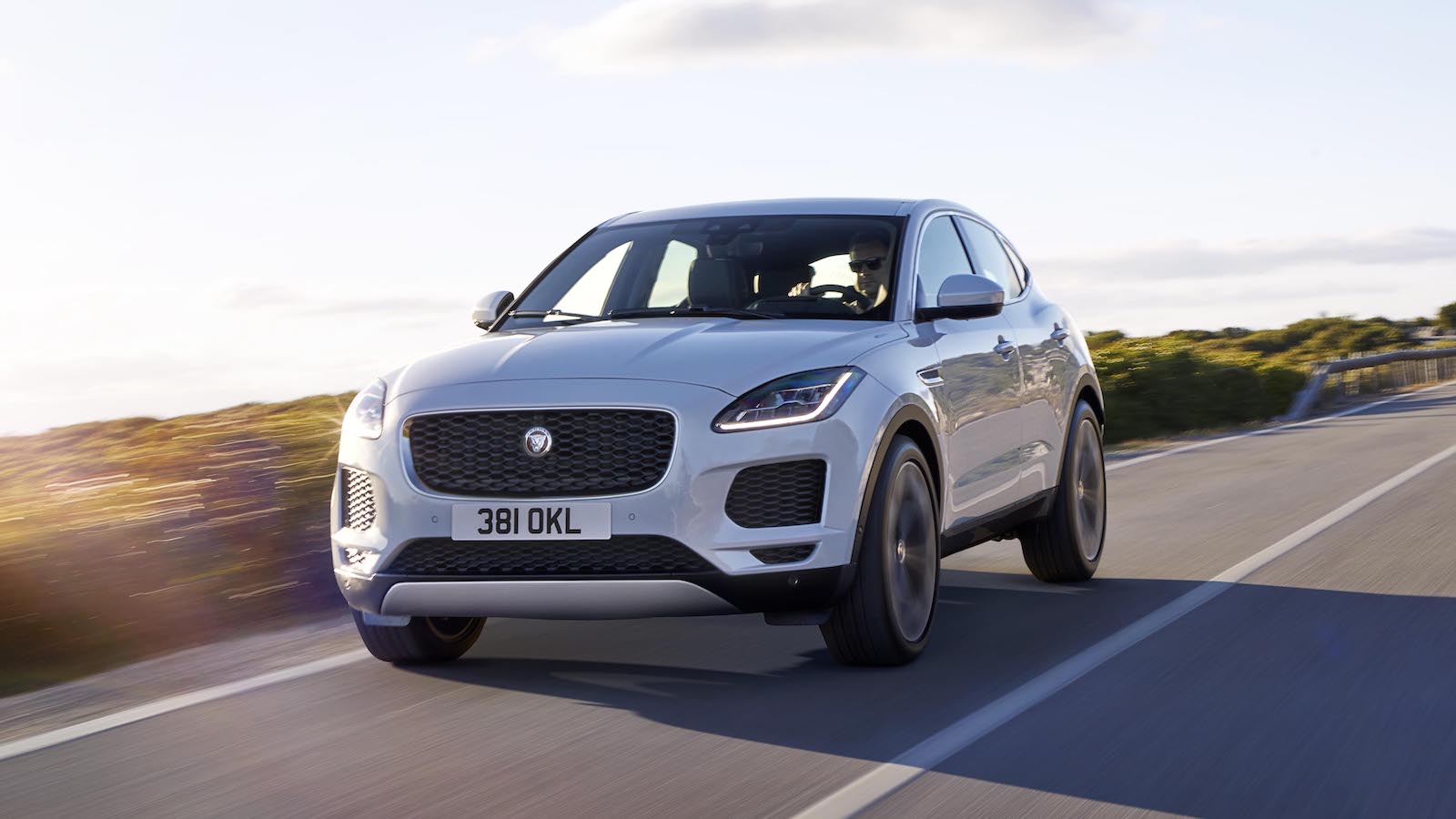 2018-Jaguar_E-Pace-1