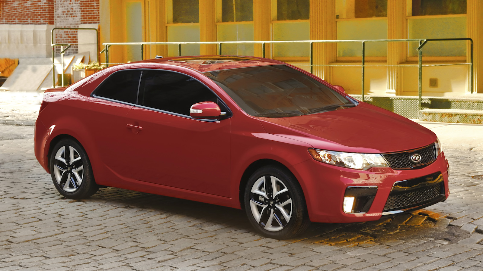 2009-Kia_ForteKoup-01