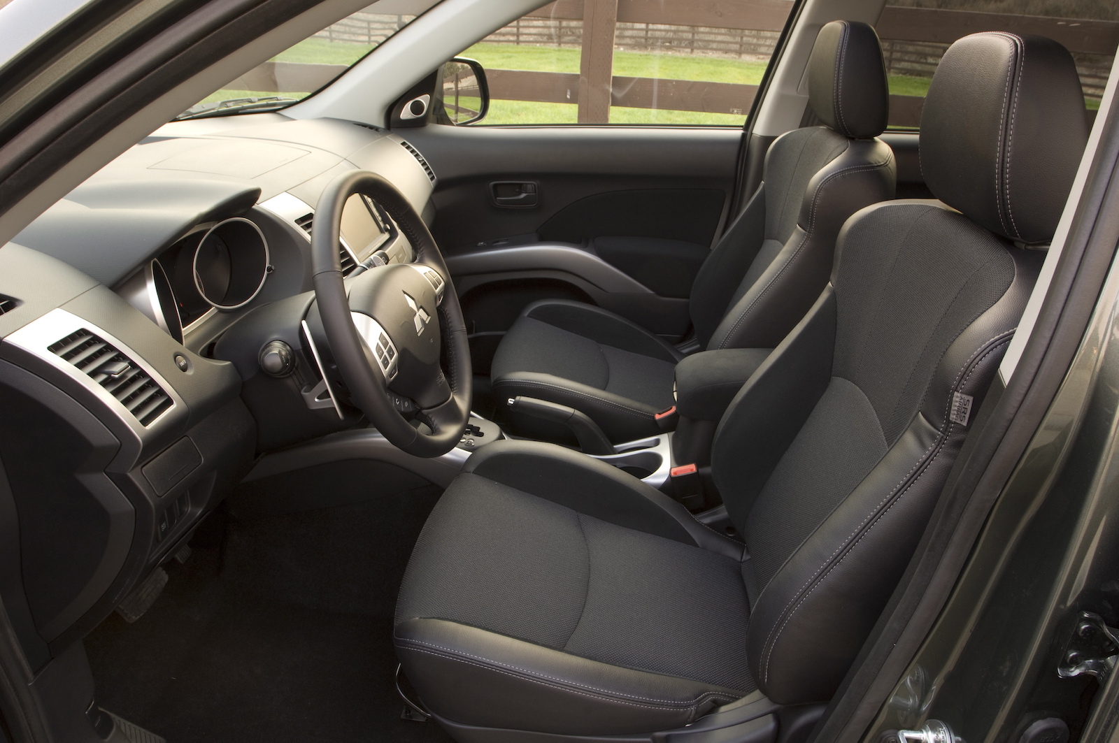 2008 Mitsubishi Outlander SE