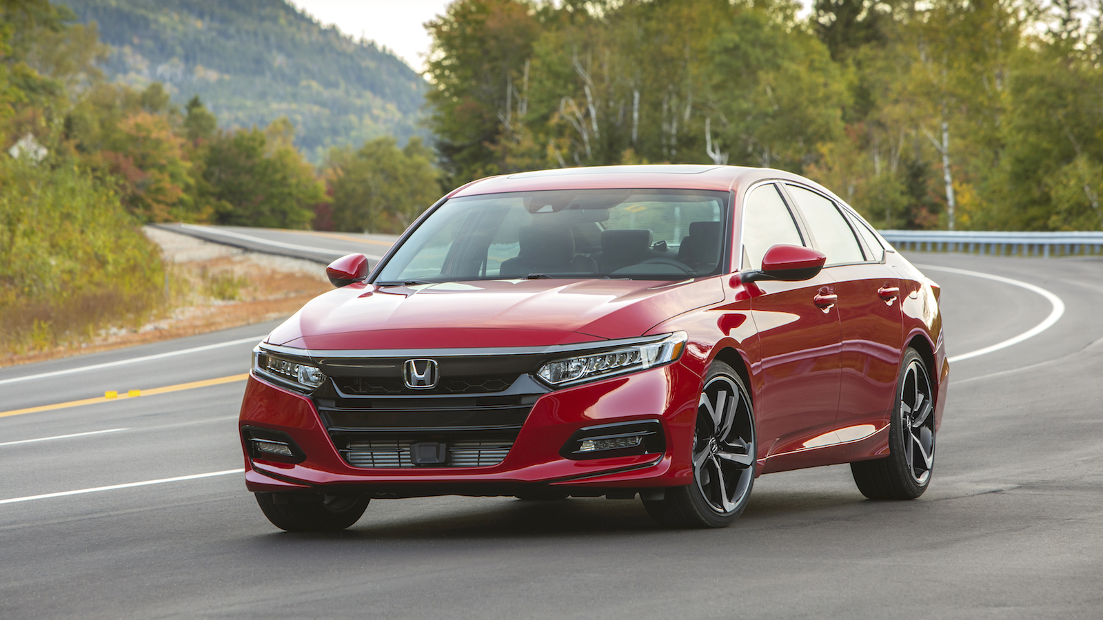 2018-Honda_Accord_Sport-01.jpg