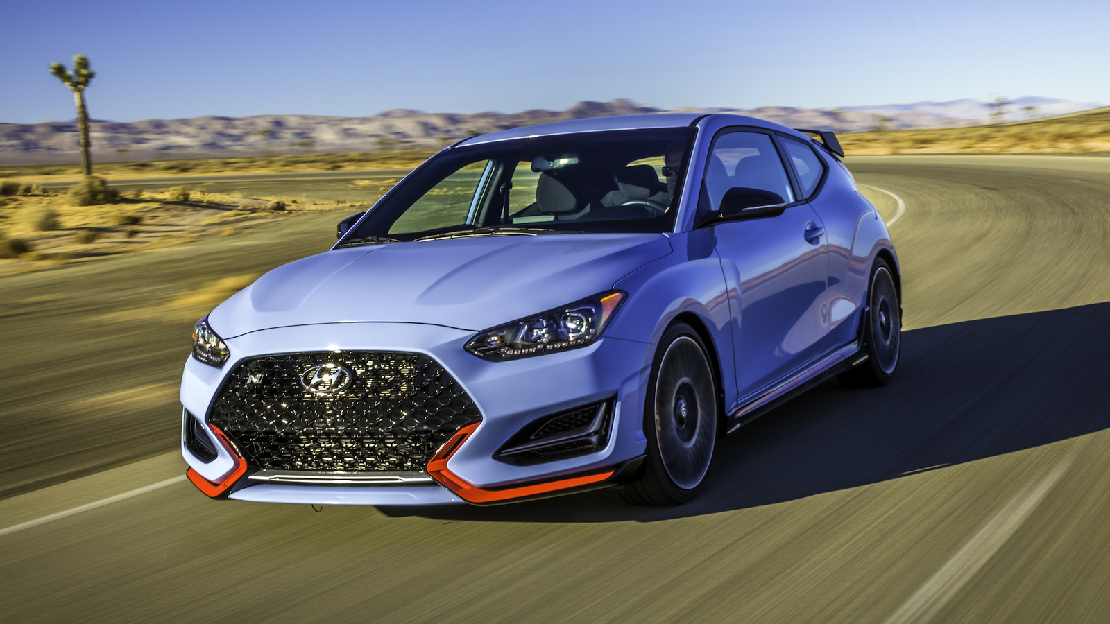 2019-Hyundai_Veloster_N-01