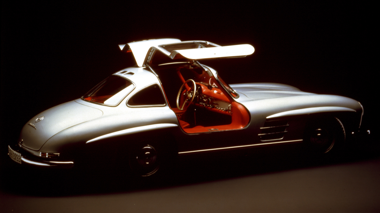 1954-Mercedes-Benz_300_SL-3