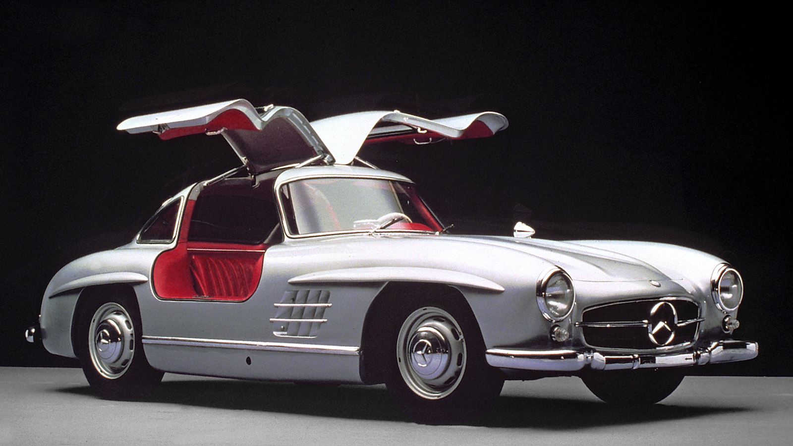 1954-Mercedes-Benz_300_SL-4