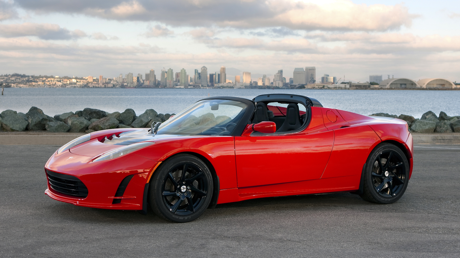 2010-Tesla_Roadster-1