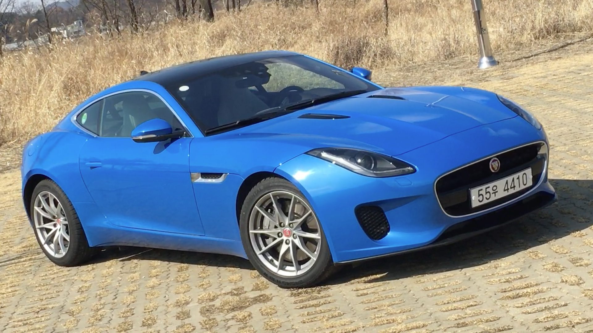 [시승] 재규어 F-타입 쿠페 P300