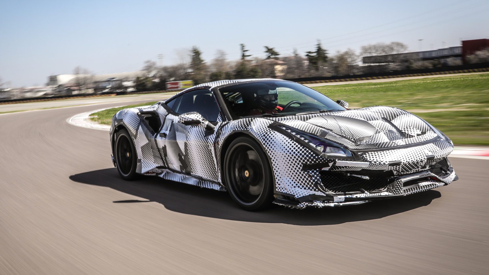 [시승] 페라리 488 피스타 (프로토타입)