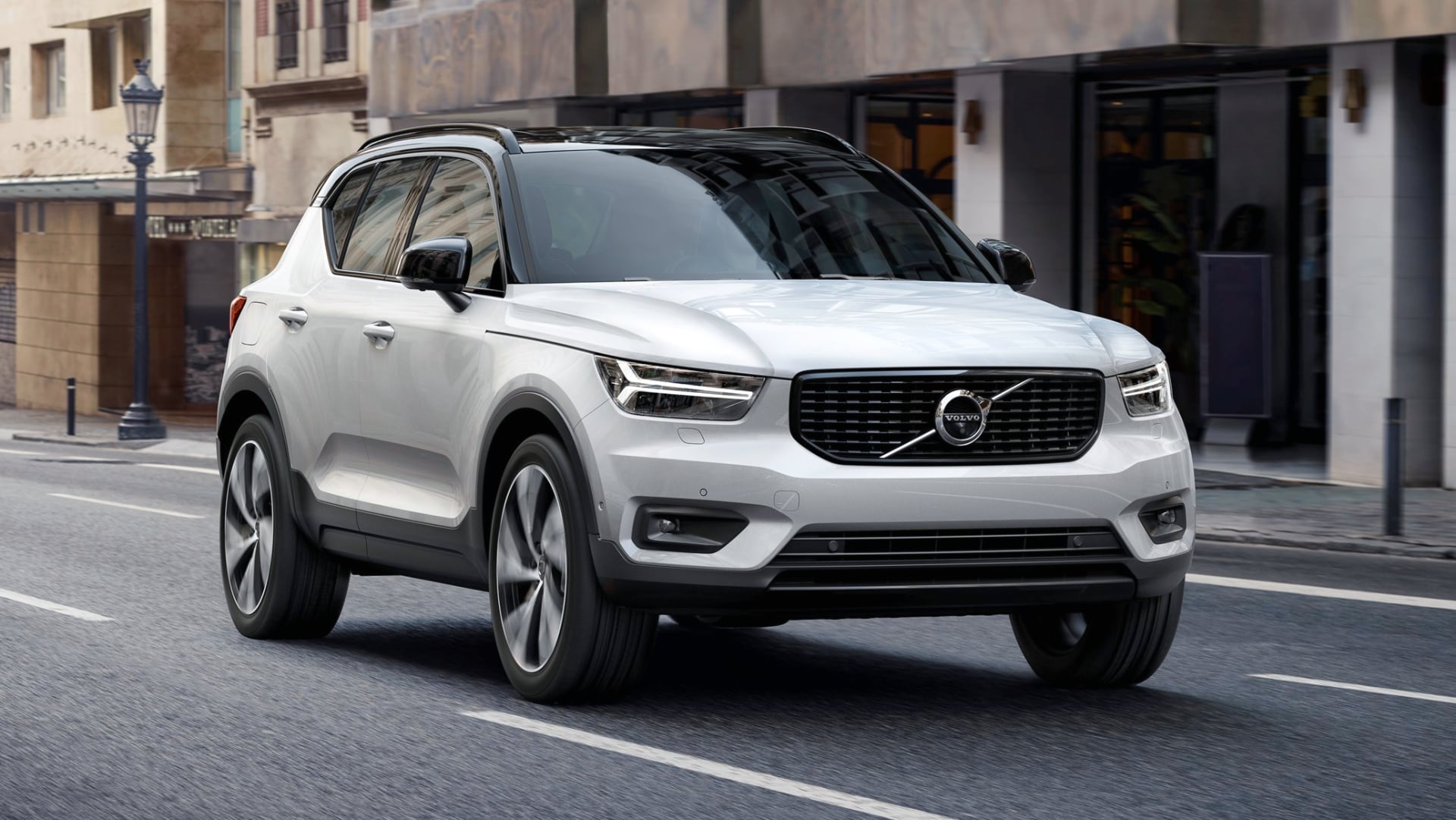 [시승] 볼보 XC40 T4 R-디자인 – 둘러보기 (2018)