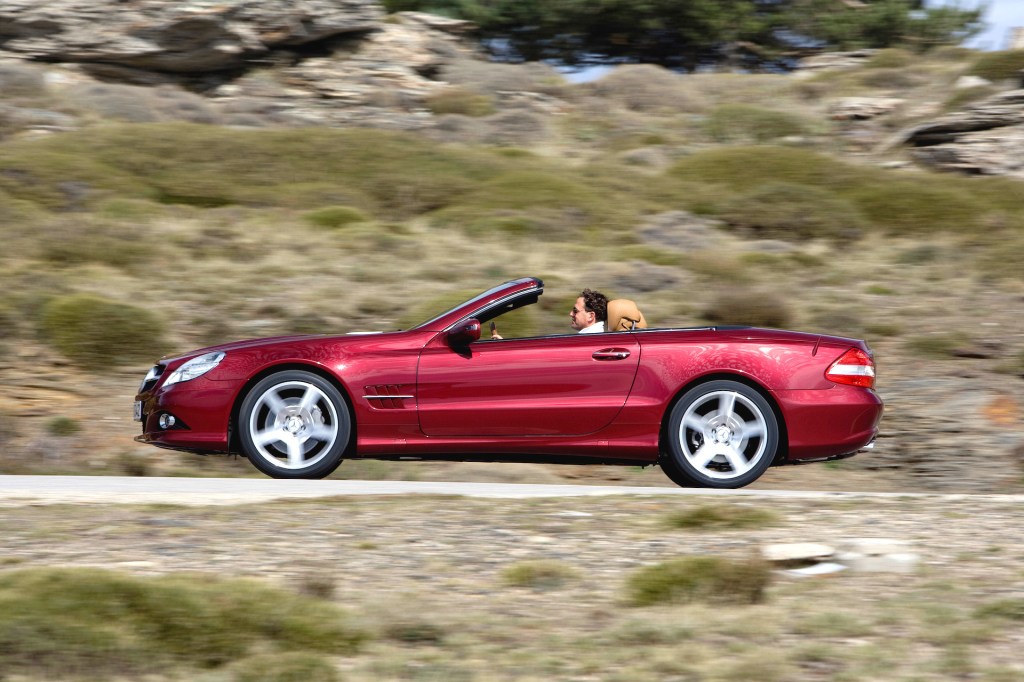 남자의 차라면 – 2인승 쿠페 &&nbsp;컨버터블