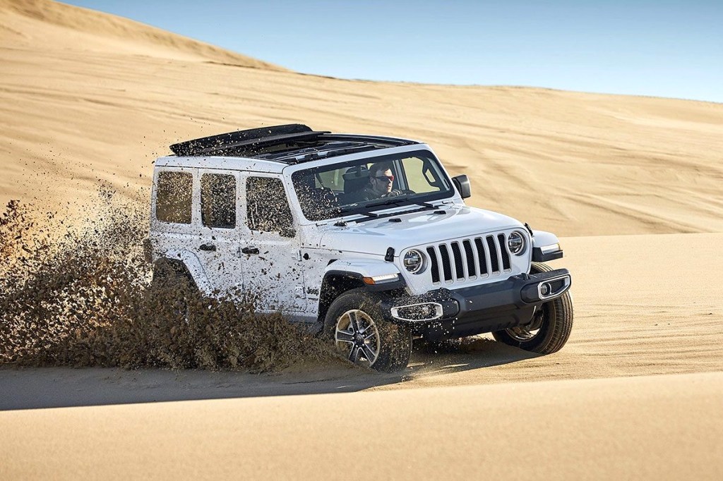 지프 랭글러 오버랜드 4도어&nbsp;파워탑