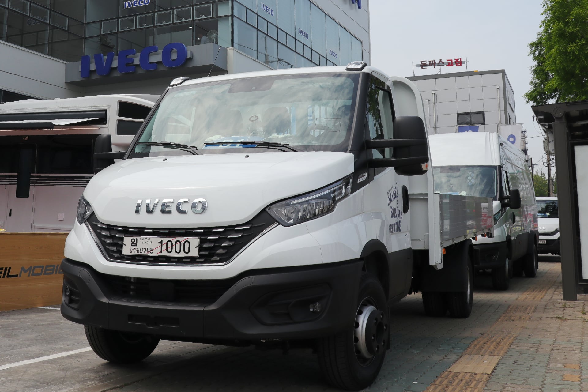 이베코 뉴 데일리 카고 트럭 / 밴