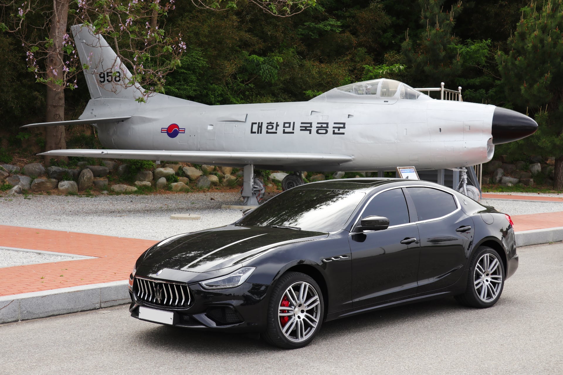 마세라티 기블리 S Q4 그란스포트 리벨레 에디션