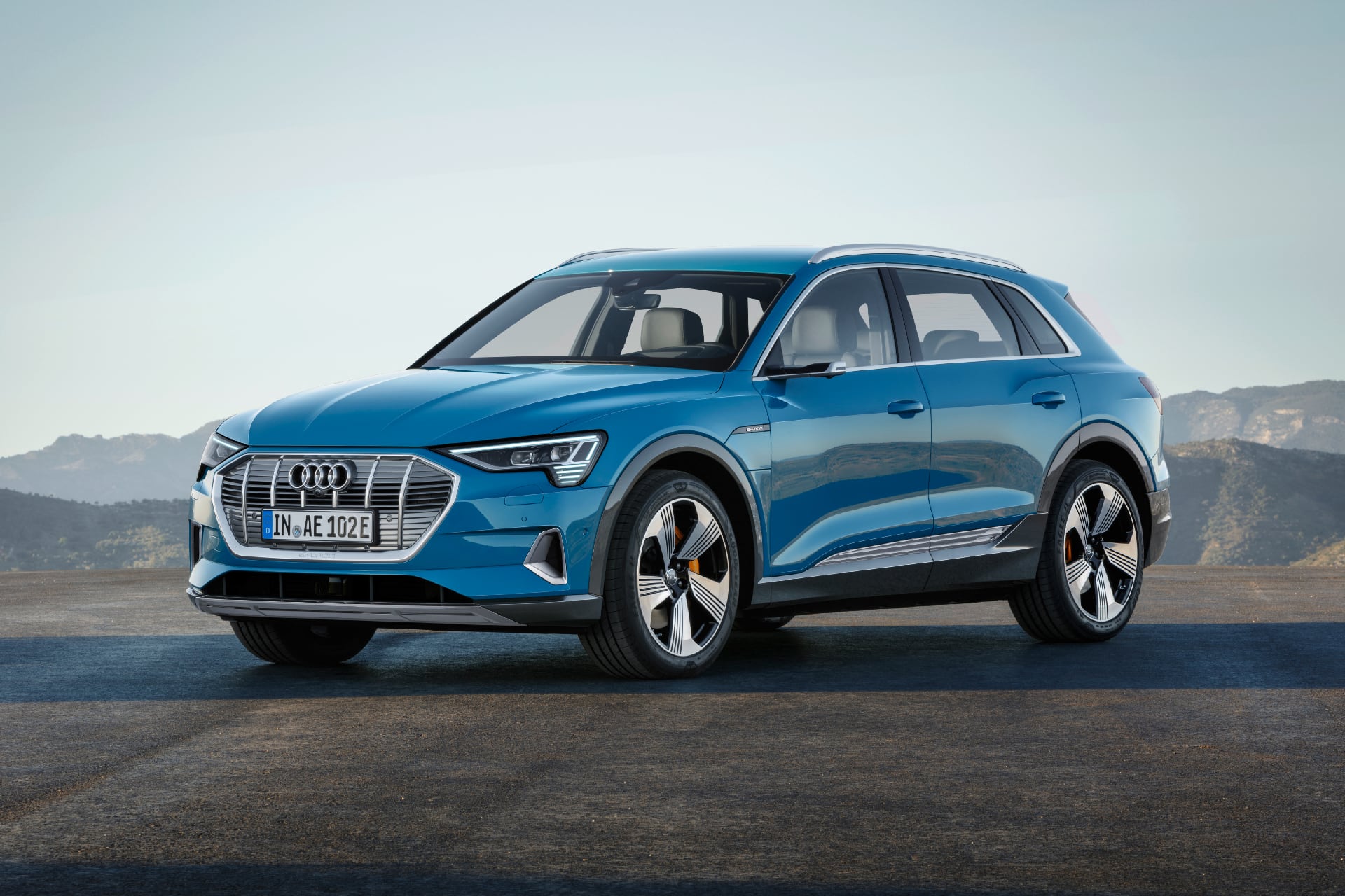 아우디 e-트론