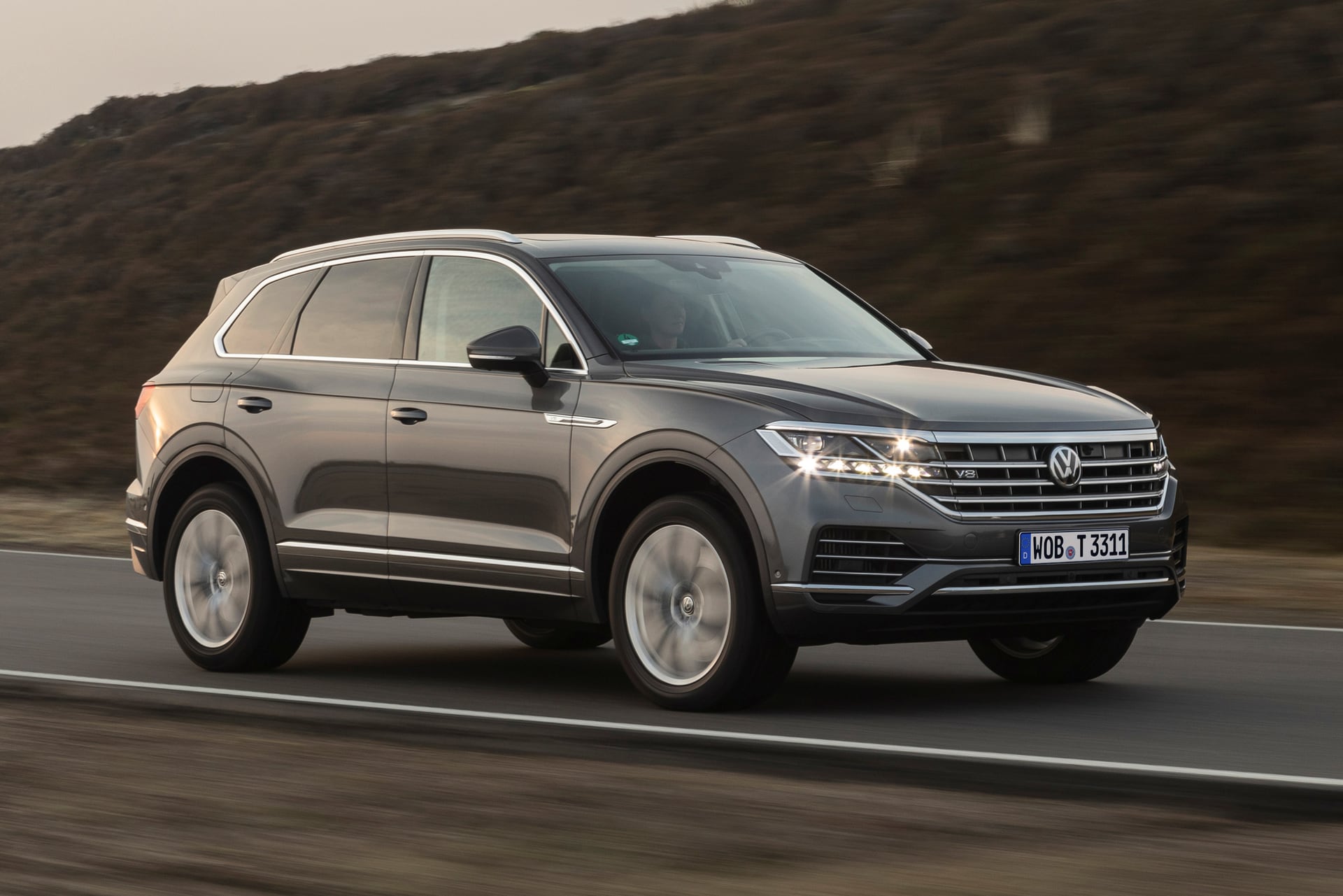 폭스바겐 투아렉 4.0 V8 TDI