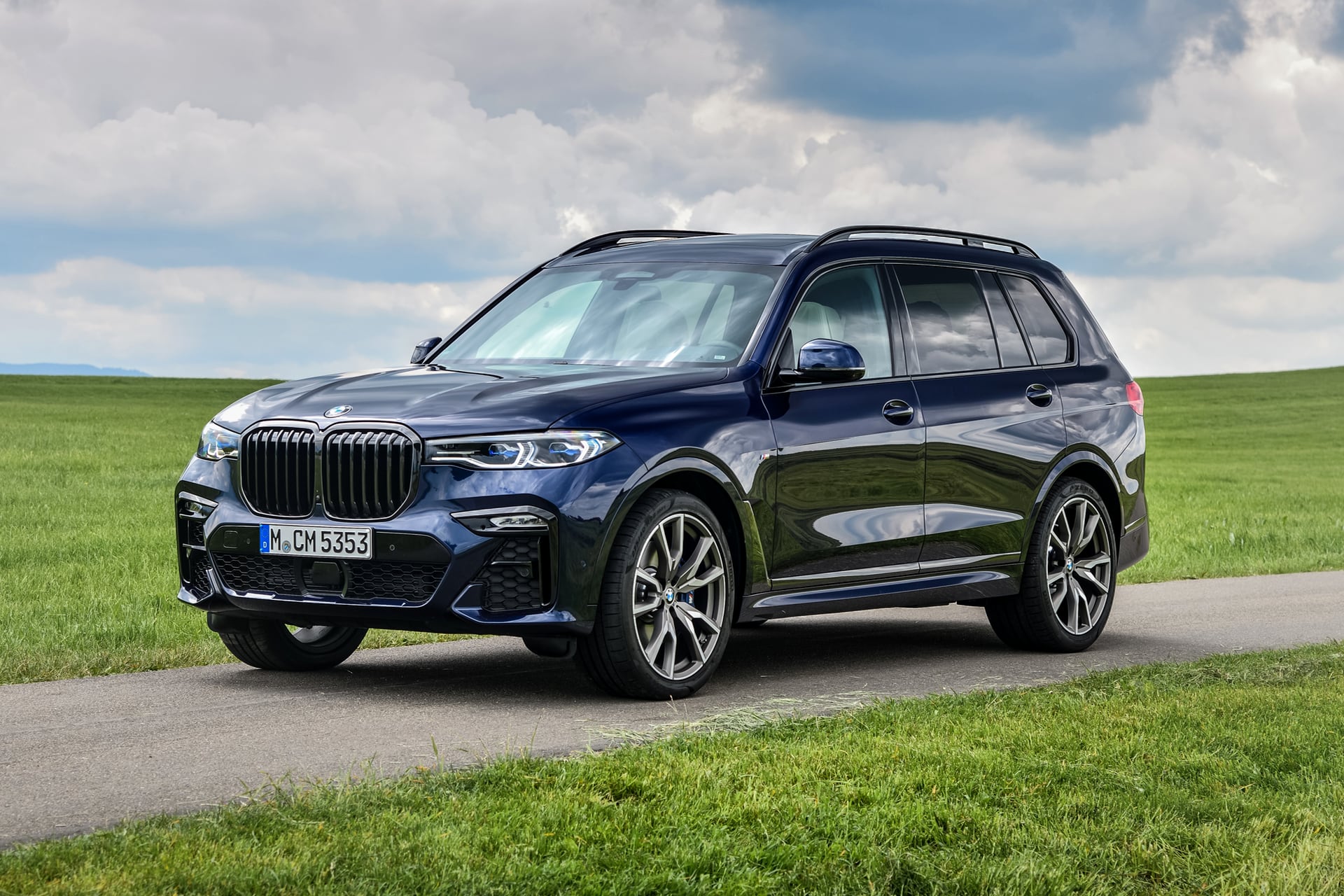 BMW X7 M50i