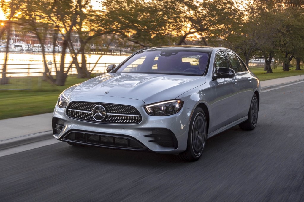 나라밖 뉴스 브리핑 (2020. 11.&nbsp;17)