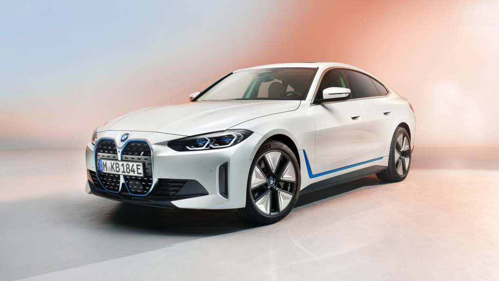 깜짝 공개된 BMW&nbsp;i4