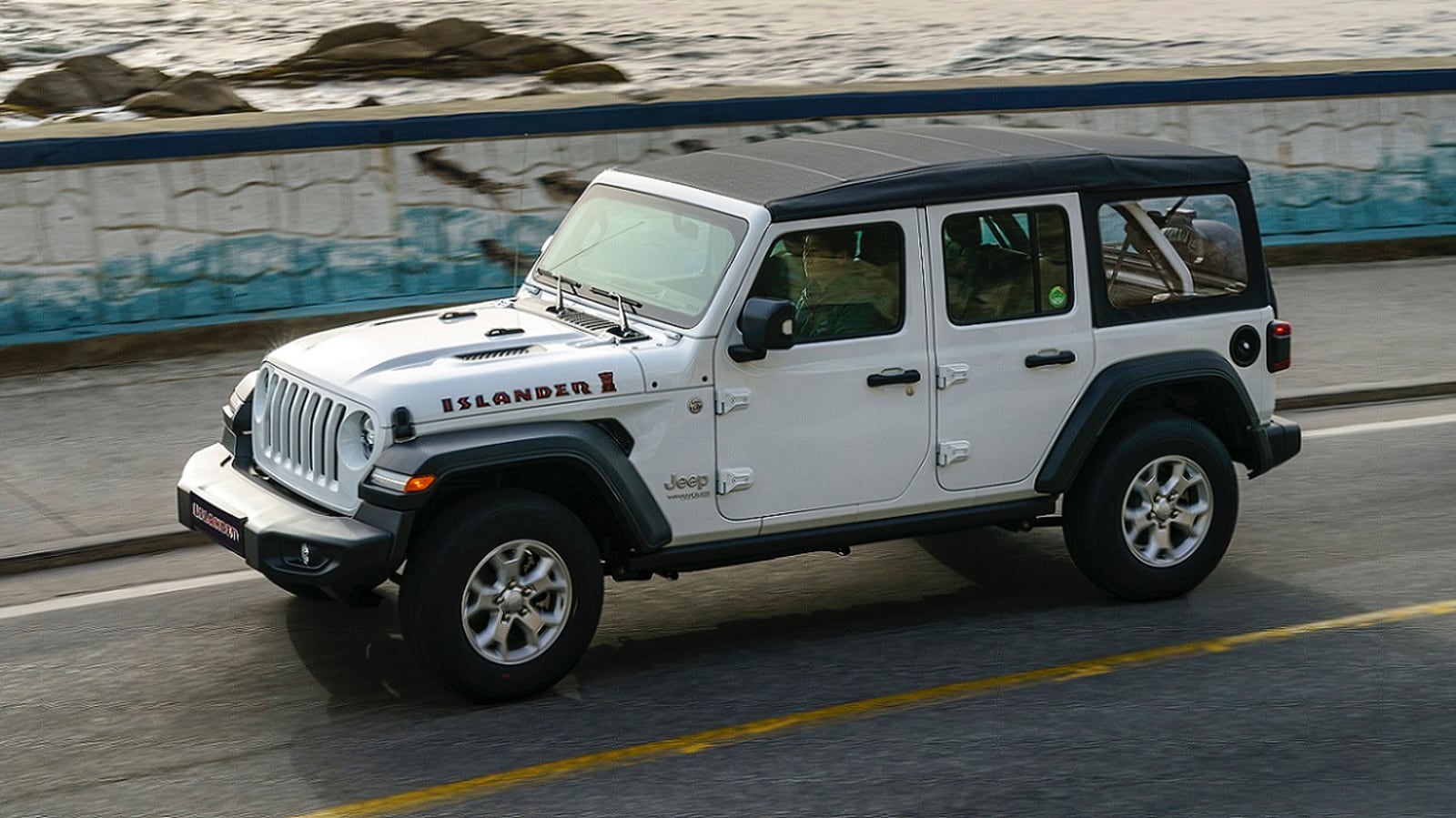 지프 랭글러 아일랜더 에디션