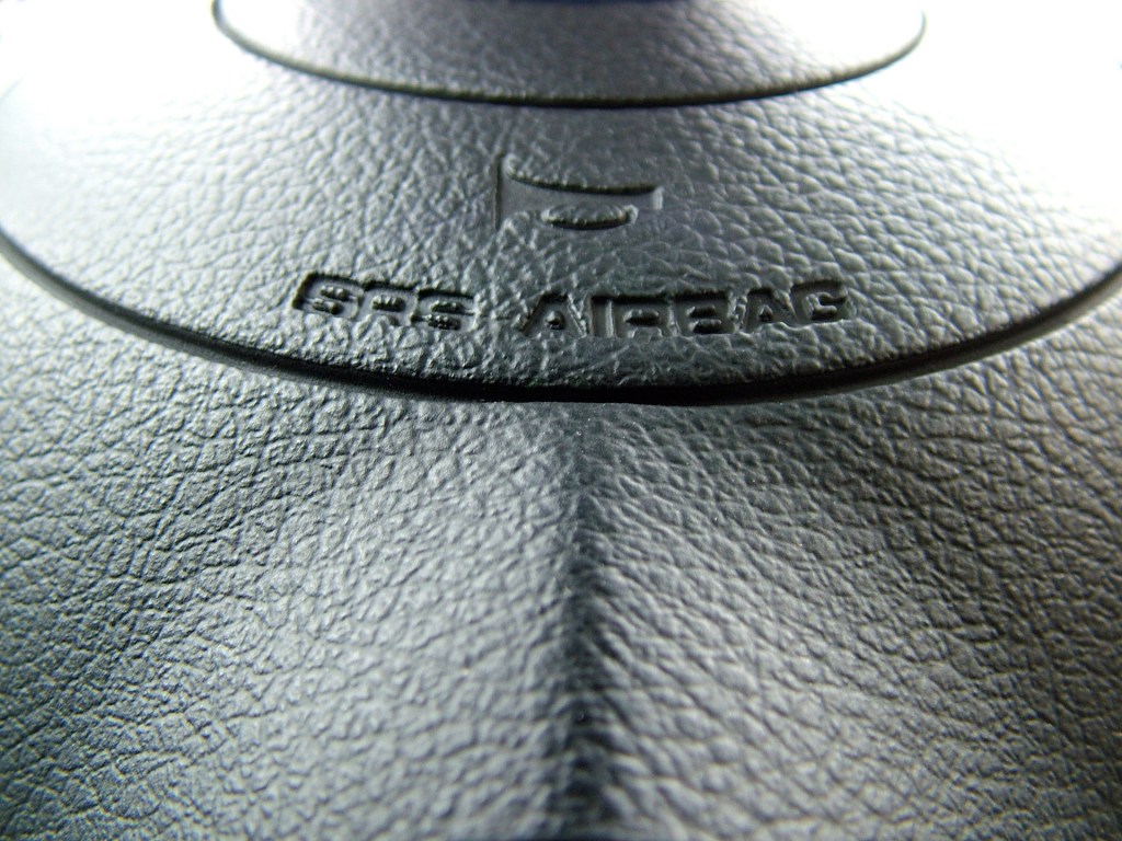 [이슈] 여러 업체로 번지고 있는 에어백 팽창장치&nbsp;문제