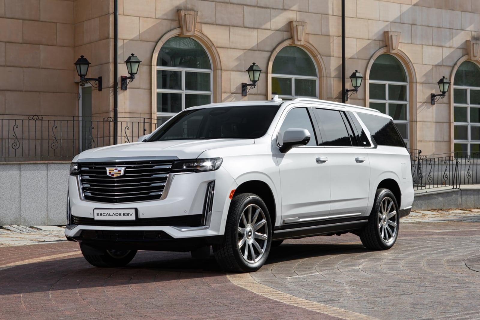 캐딜락, 에스컬레이드 ESV 사전계약 시작