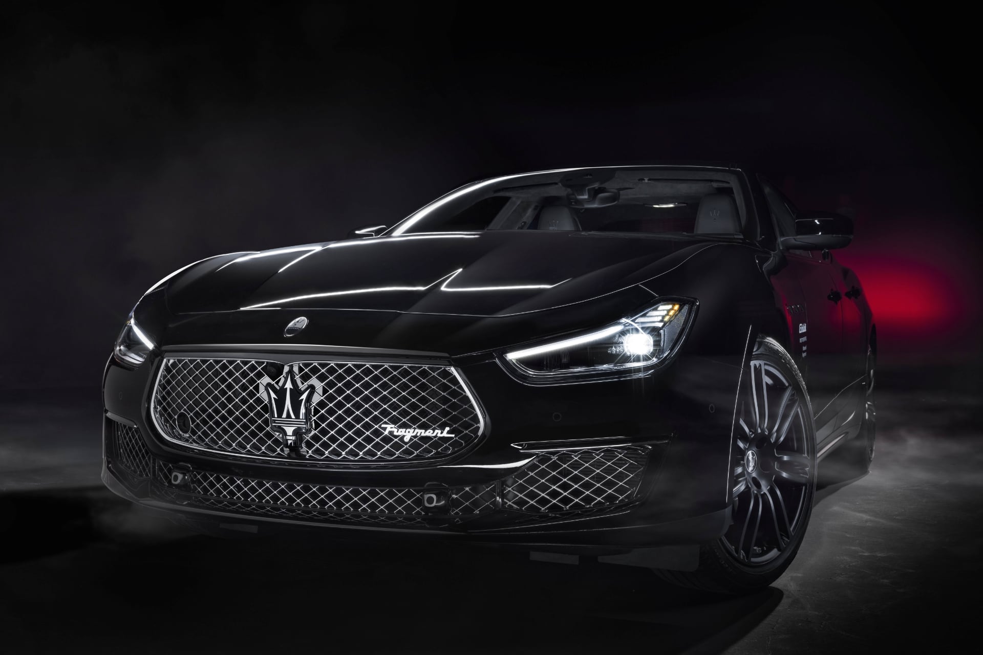 마세라티 기블리 GT 하이브리드 프라그먼트 스페셜 에디션 오페라네라