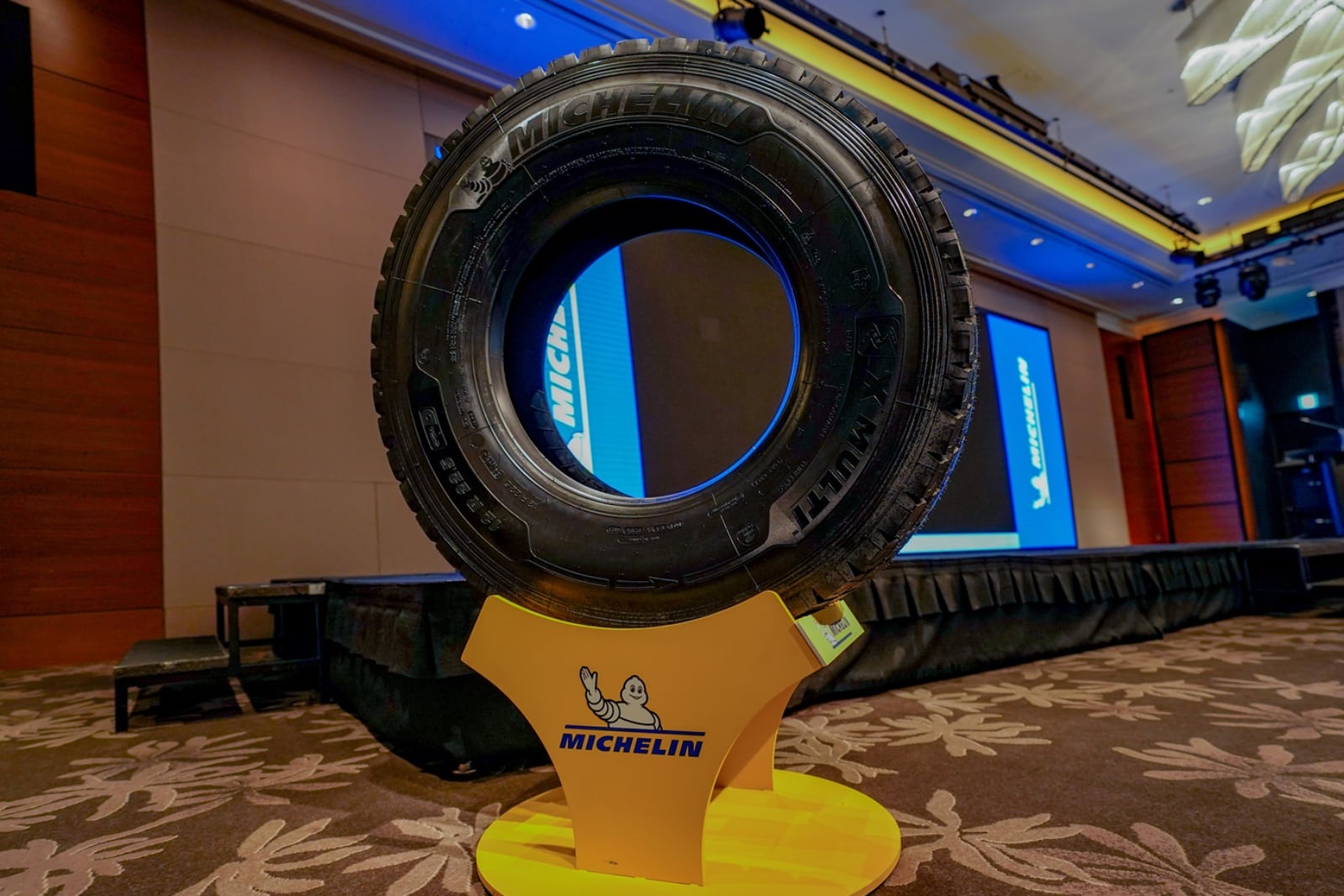 미쉐린 엑스 멀티 D2