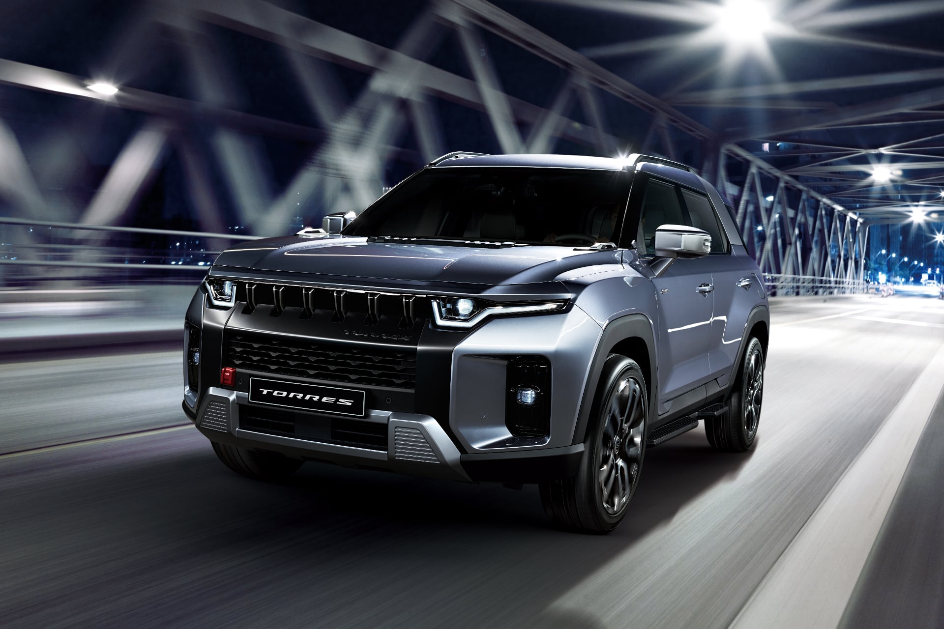 복고 이미지 담은 외모, 디지털 인터페이스 돋보이는 실내 갖춘 쌍용 토레스 출시