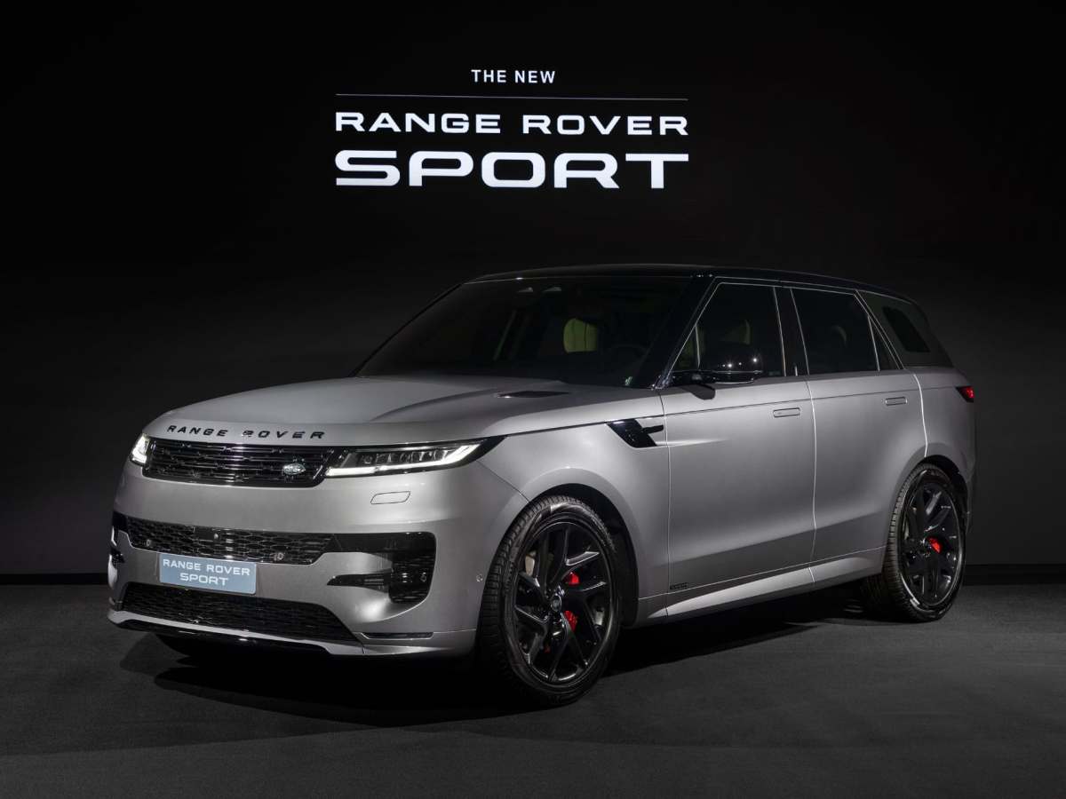 본격 출시 앞둔 올 뉴 레인지로버 스포츠, 가솔린 하위 트림 추가&nbsp;투입