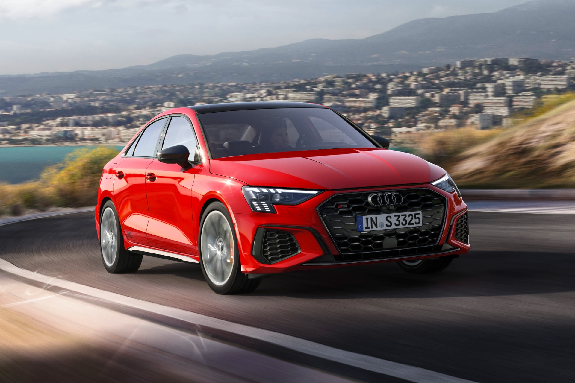 요즘 흔치 않은 소형 스포츠 세단, 아우디 S3 TFSI 국내 출시