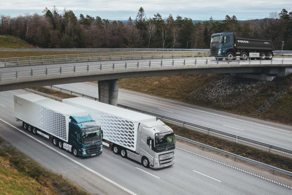 볼보트럭코리아, 연비 높이고 탄소 배출 줄인 신형 13L eSCR 엔진 모델&nbsp;출시