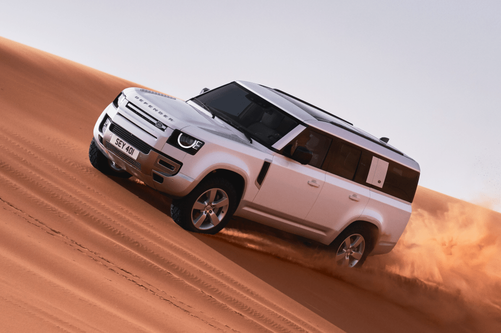 최대 8명 탈 수 있는 대형 오프로더 – 랜드로버 올 뉴 디펜더 130 국내 공식&nbsp;출시