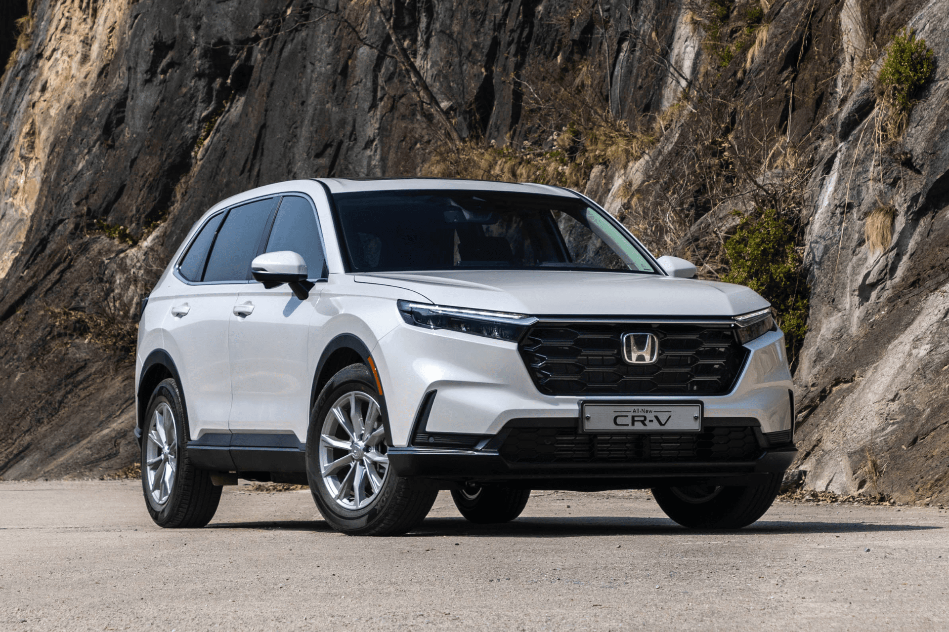 6년 만에 완전히 바뀐 6세대 모델 – 혼다 올 뉴 CR-V 터보 국내 출시