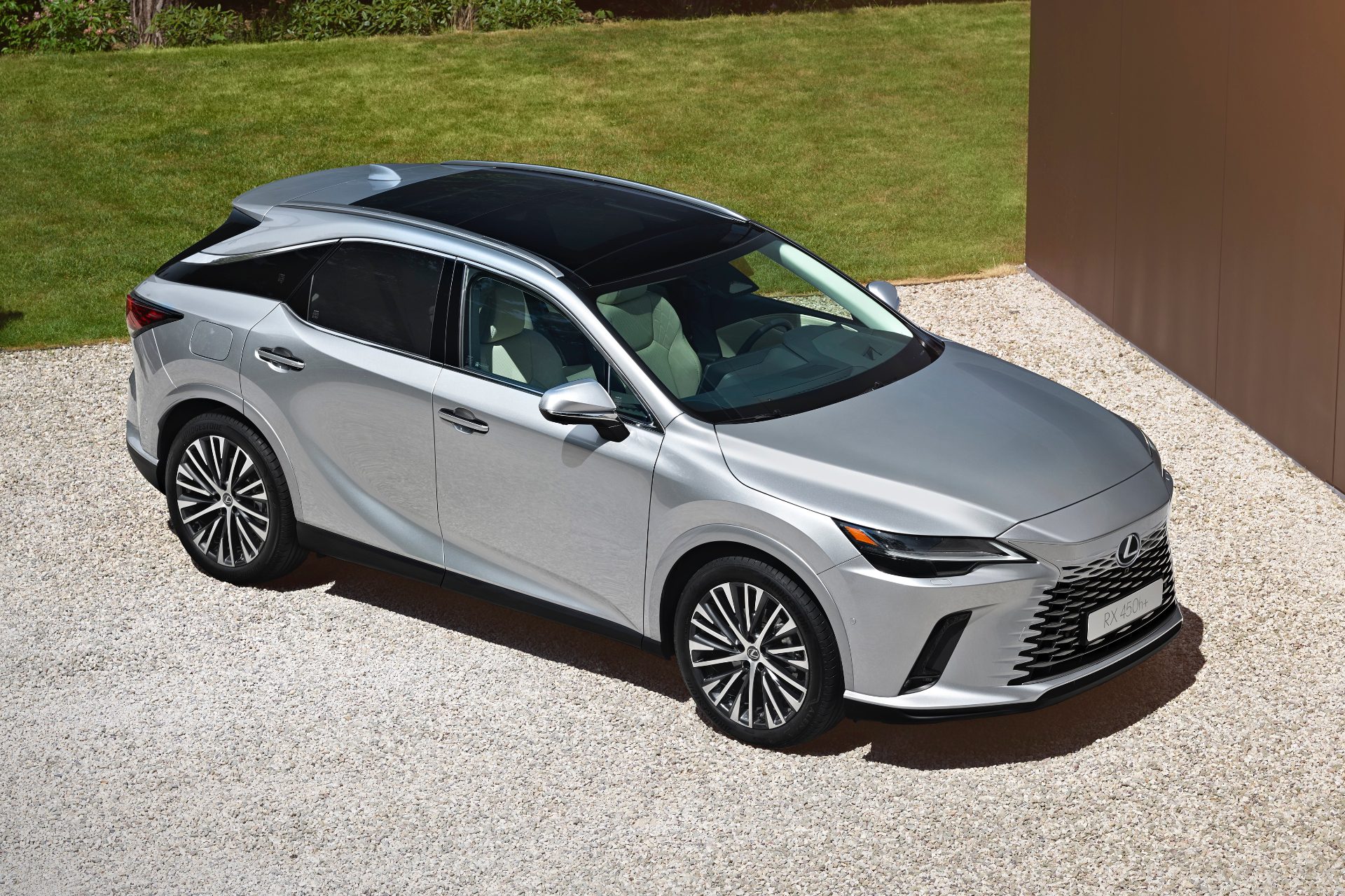 한 모델에서 경험하는 다양한 하이브리드 기술 – 렉서스 뉴 제너레이션 RX 국내 출시