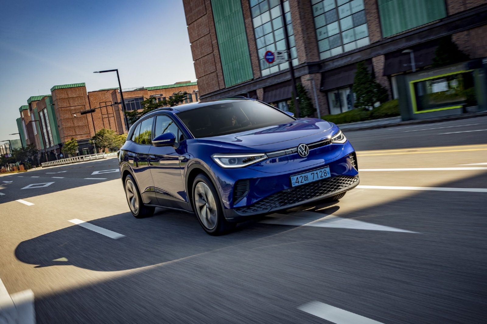 폭스바겐코리아, 효율 높이고 선택의 폭 넓힌 2023년형 폭스바겐 ID.4 출고 개시