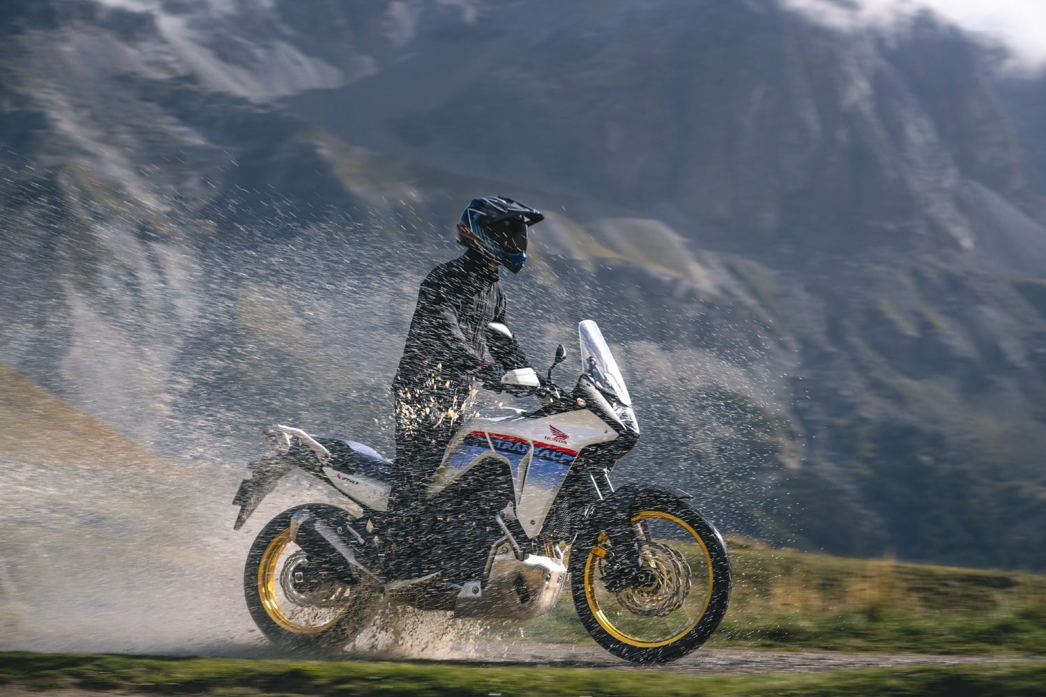 혼다코리아, 미들급 어드벤처 바이크 XL750 트랜잘프 사전 계약 시작해