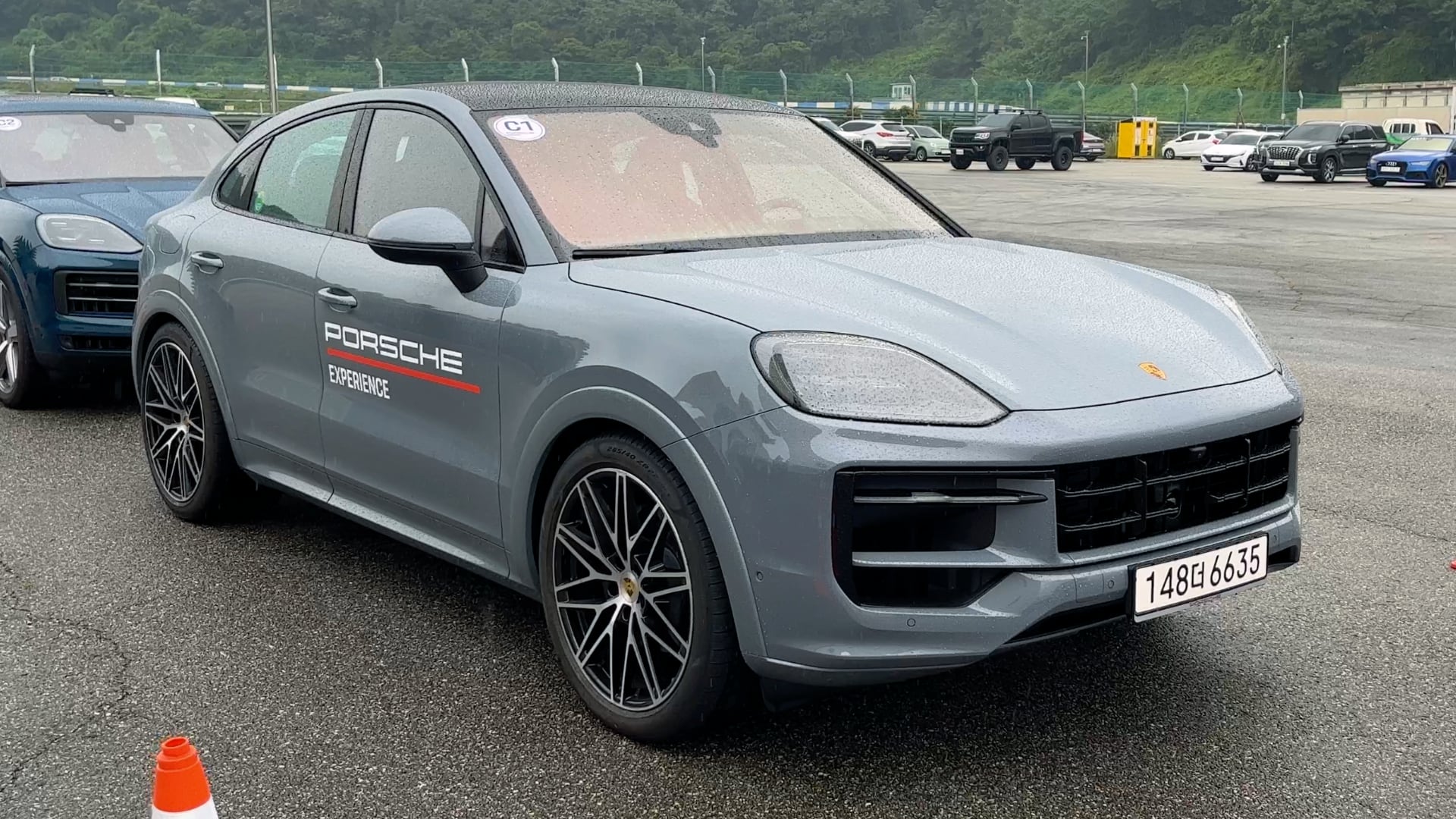 [영상-잠깐 시승] 포르쉐 신형 카이엔 쿠페 (+카이엔 터보 GT)