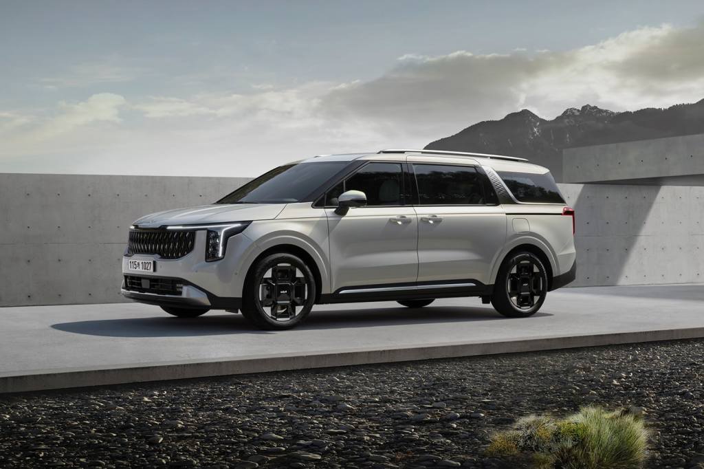 기아, ‘더 뉴 카니발’ 외장 디자인 공개해 – ‘스타맵 라이팅’ 반영하고 하이브리드 모델도&nbsp;추가해