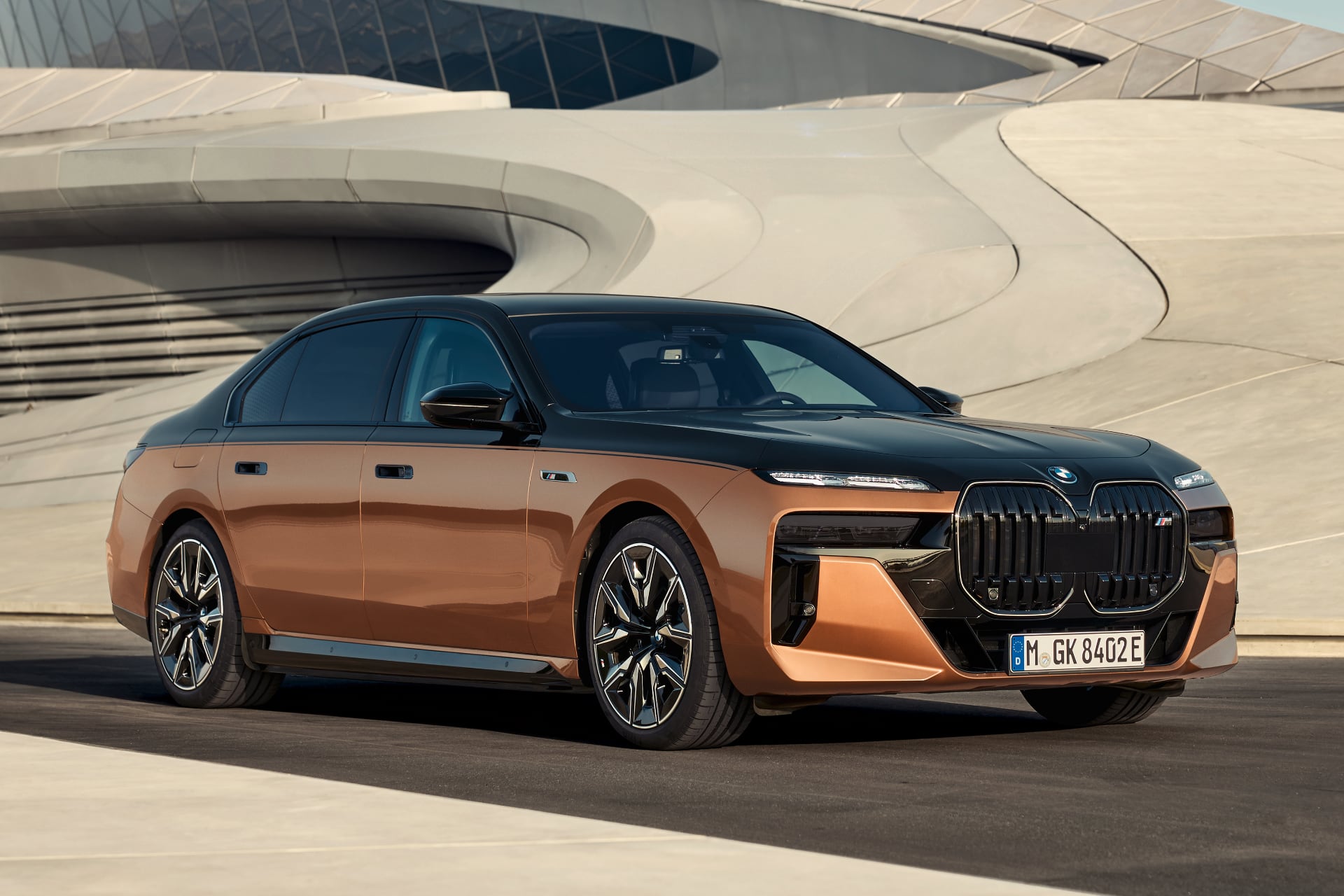 BMW 뉴 i7 M70 xDrive 및 eDrive50 공식 판매 개시