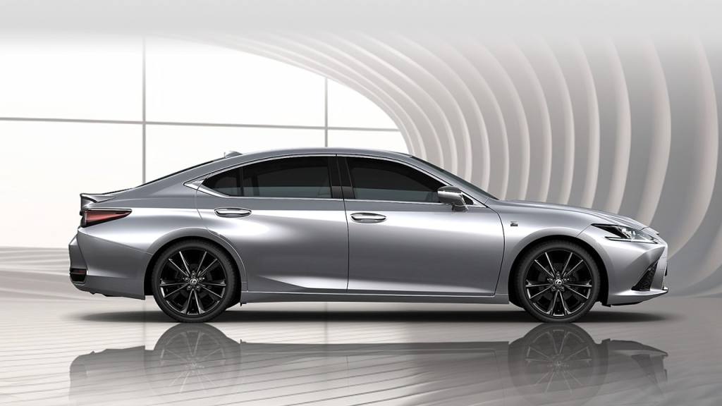 [새 차] 2024년형 렉서스 ES 300h F SPORT 디자인 패키지 – 겉모습 스포티하게 꾸민 150대 한정&nbsp;판매