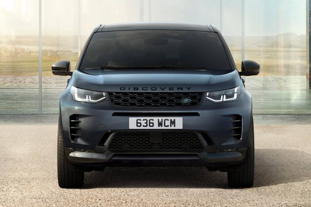 [새 차] 랜드로버 뉴 디스커버리 스포츠 – 실내외 손질하고 편의성과 연결성 높인 부분 변경&nbsp;모델