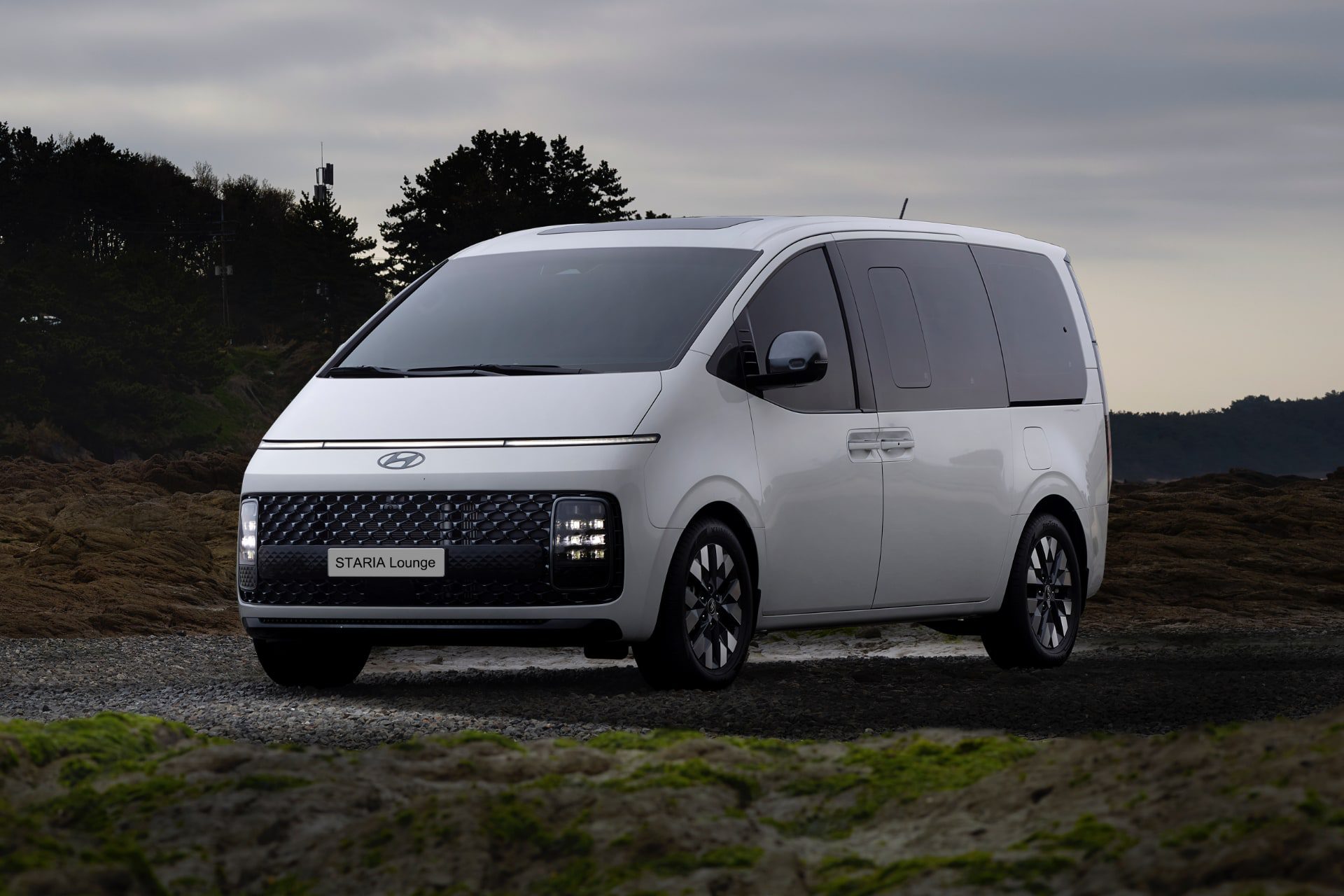 [새 차] 2024년형 현대 스타리아 – 1.6 터보 하이브리드 라인업에 추가