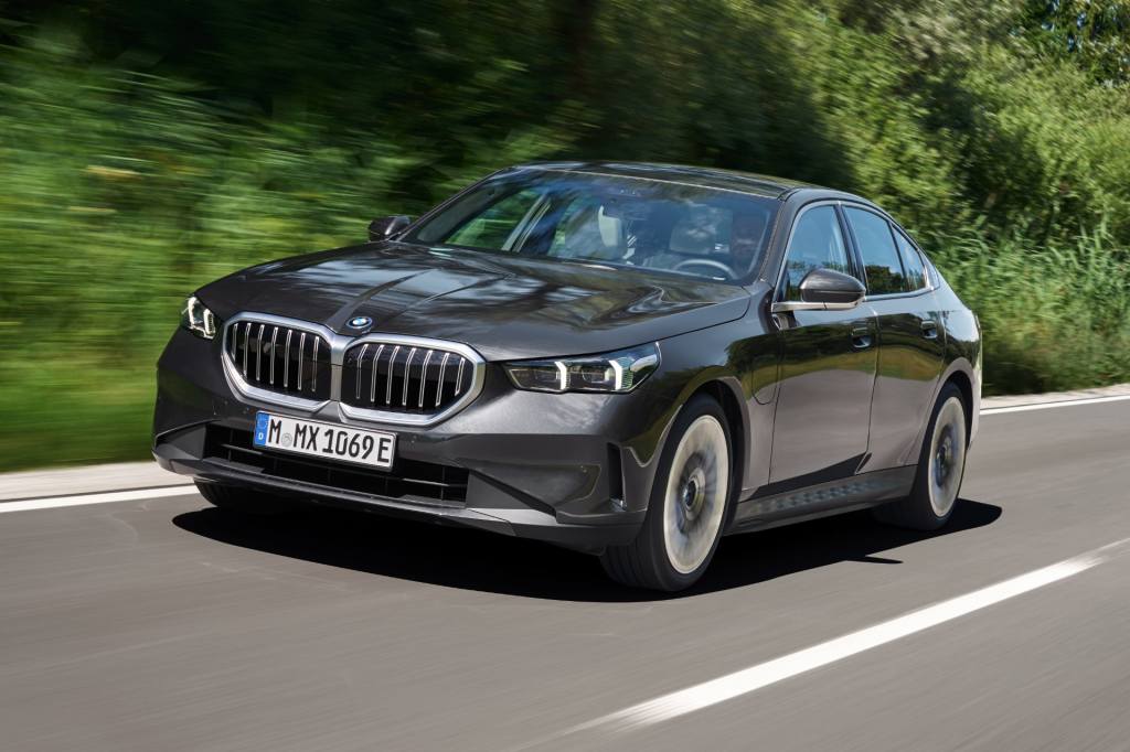 [새 차] BMW 뉴 530e – 플러그인 하이브리드 추가로 뉴 5시리즈 동력원 선택의 폭&nbsp;넓어져