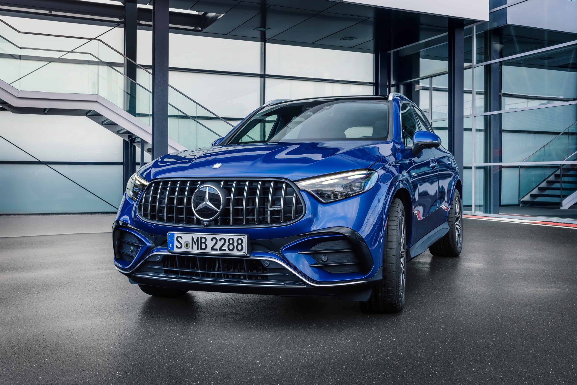 [새 차] 더 뉴 메르세데스-AMG GLC – 중형 SUV GLC의 고성능 모델