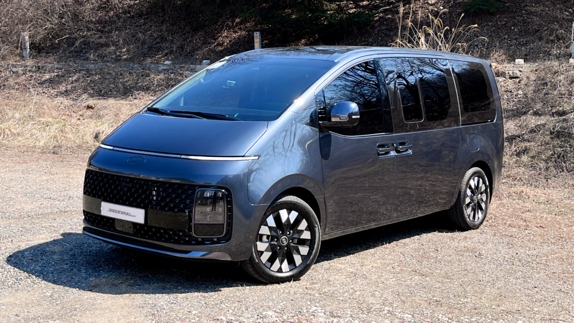 [영상-첫 시승] 2024 현대 스타리아 하이브리드 라운지 7