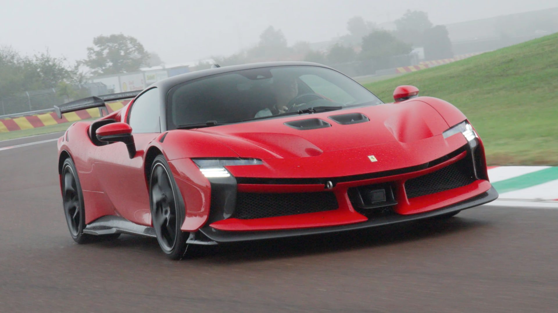 [영상-트랙 시승] 페라리 SF90 XX 스트라달레 – 피오라노 트랙