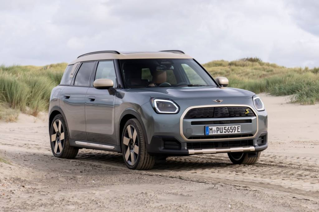 [출시임박] 뉴 올-일렉트릭 미니 컨트리맨 – 3세대로 완전히 바뀌며 선보이는 미니 컨트리맨 첫 순수 전기&nbsp;모델