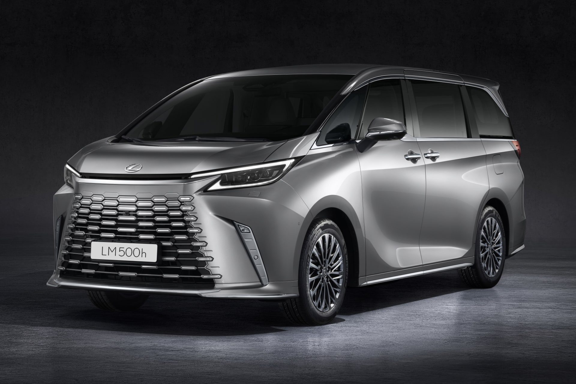 [출시임박] 렉서스 디 올 뉴 LM 500h – 렉서스 최상위 MPV로 4인승과 6인승 출시 예정