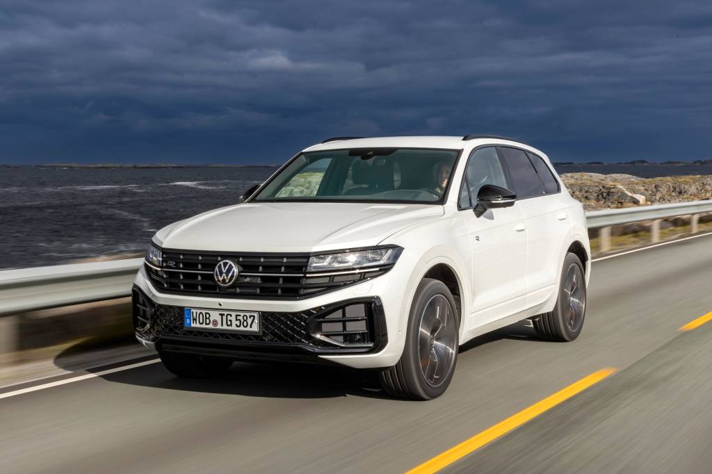 [새 차] 폭스바겐 신형 투아렉 – 안팎 다듬고 최신 안전 및 편의 사항 더한 3세대 부분 변경&nbsp;모델