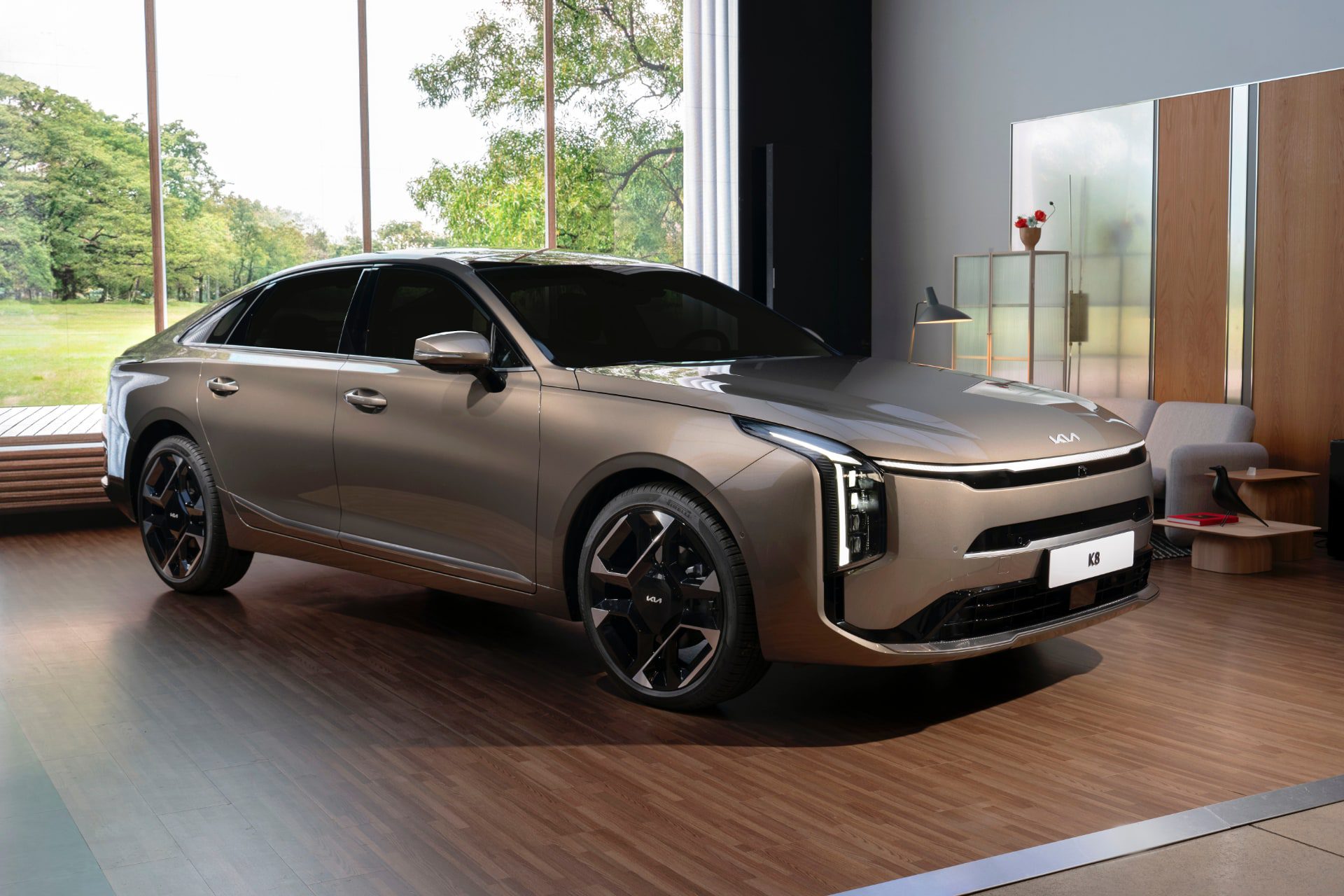 [새 차] 기아 더 뉴 K8 – 3년여 만에 외모 크게 바꾸고 장비 고급화한 부분 변경 모델