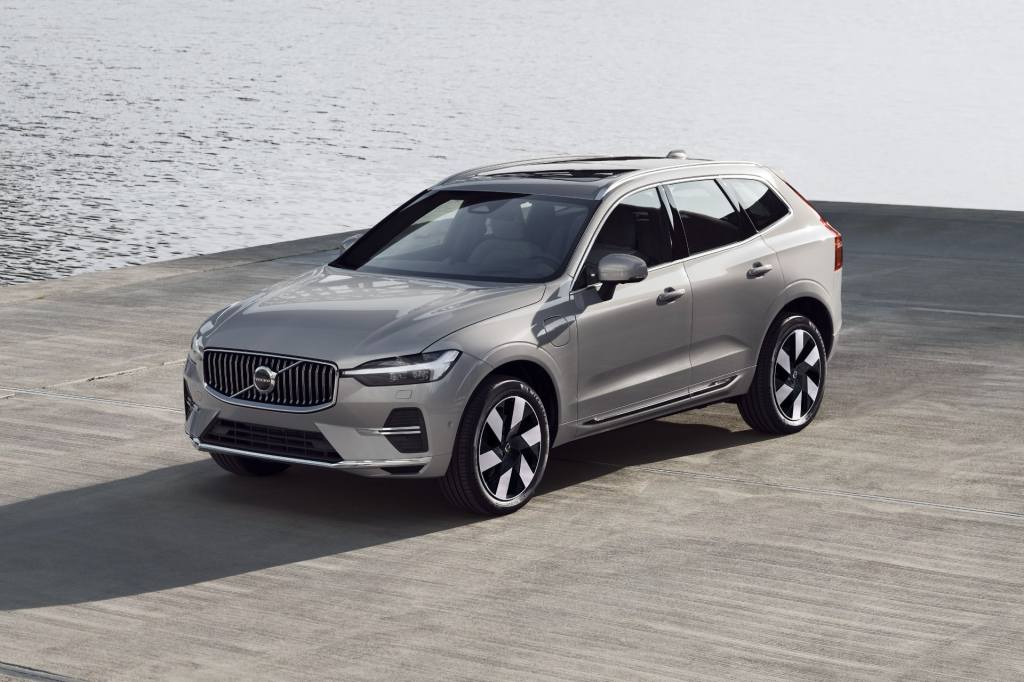 [새 차] 2025년식 볼보 XC60 – 파워트레인 업그레이드로 연비 소폭 개선, 저공해 2종 인증&nbsp;받아